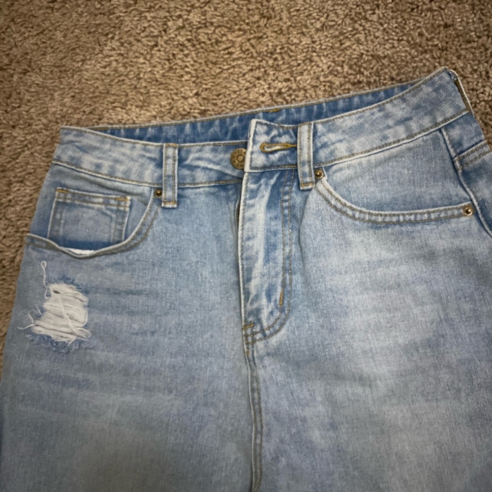Jeans - Picture 3 of 4